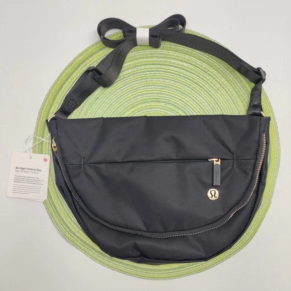 lululemon athletica Black Crossbody Bag - Picture 1 of 8